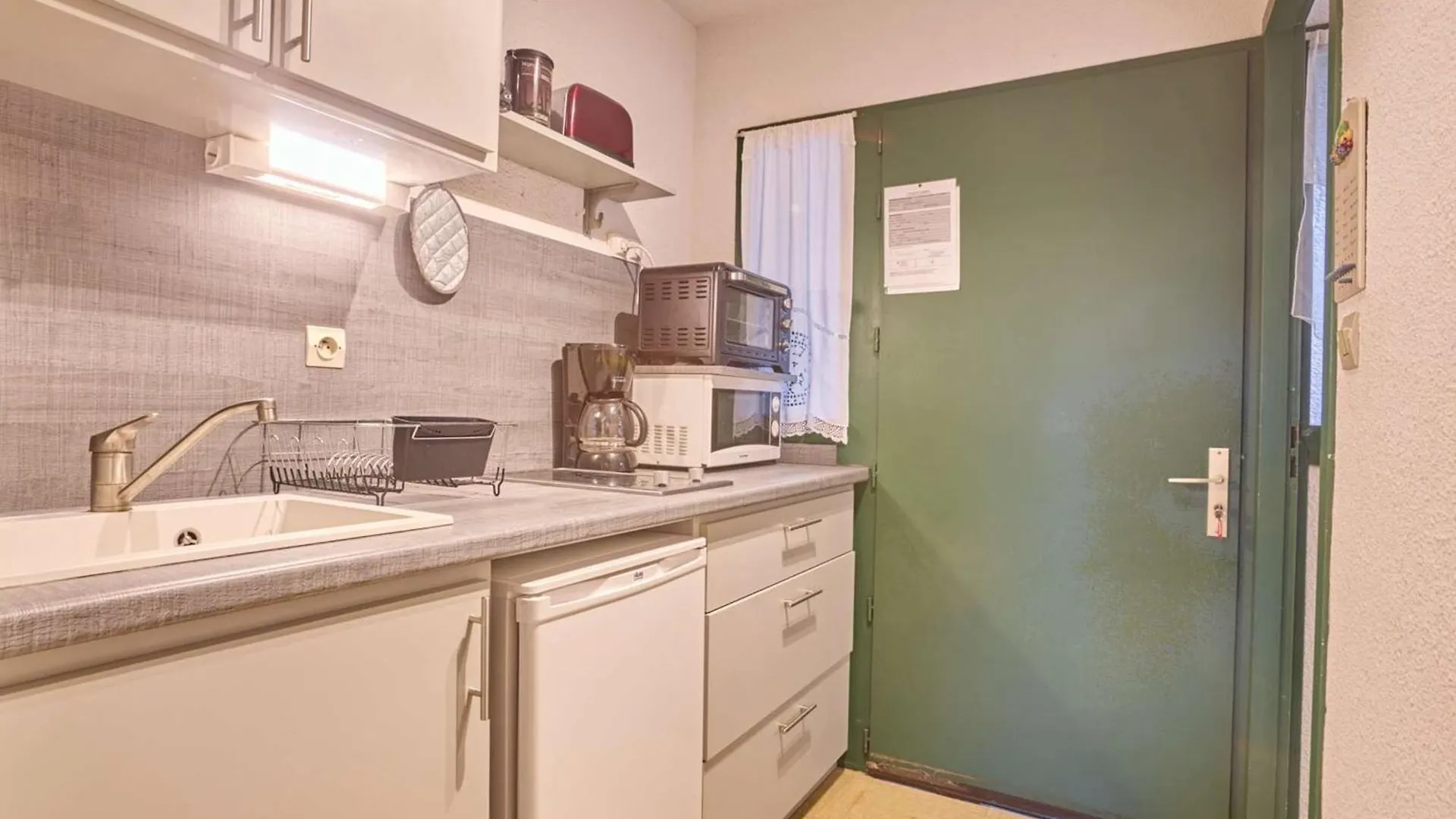 Charmant T1 Lumineux Avec Balcon Et Parking, Pour 2 Personnes - Fr-1-841-19 Barbotan-les-Thermes Appartamento