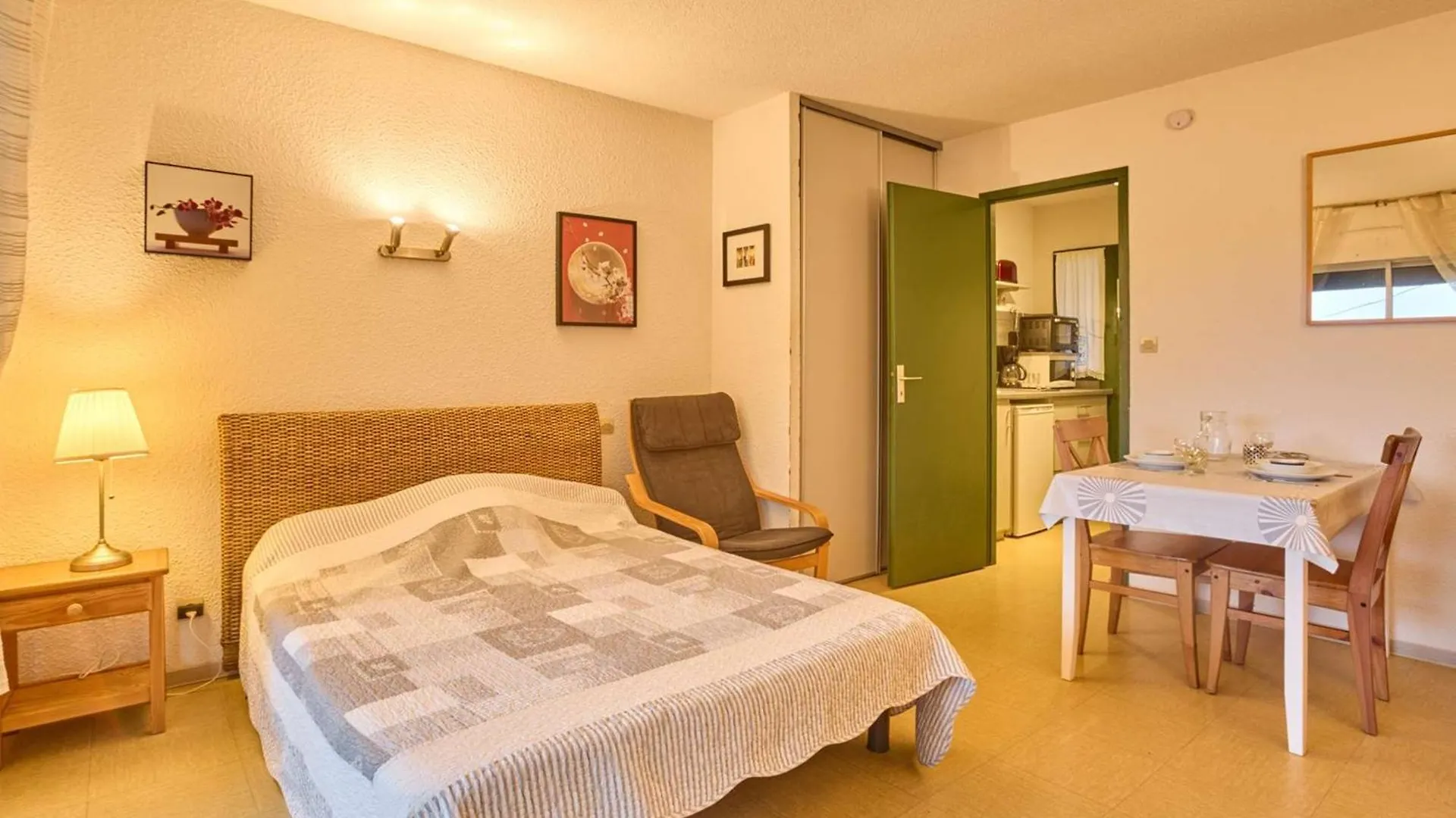 Charmant T1 Lumineux Avec Balcon Et Parking, Pour 2 Personnes - Fr-1-841-19 Barbotan-les-Thermes 0*,