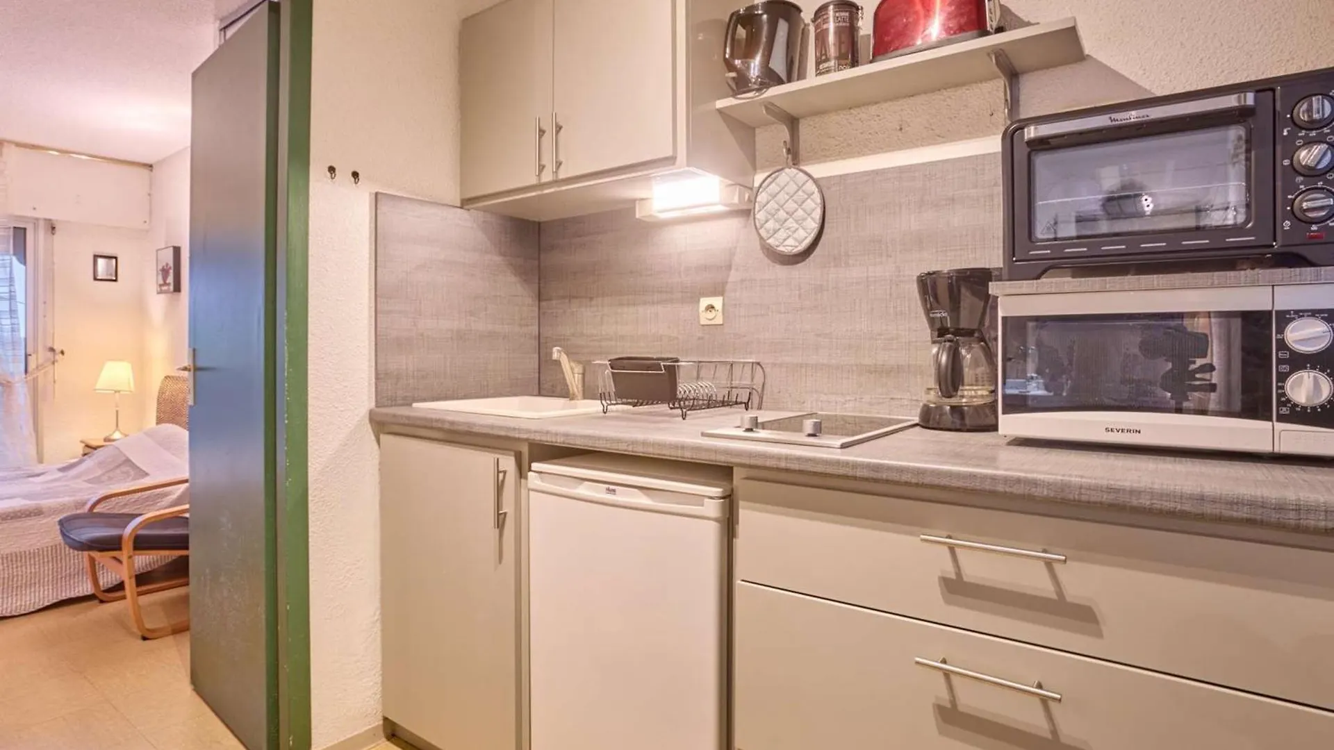 Charmant T1 Lumineux Avec Balcon Et Parking, Pour 2 Personnes - Fr-1-841-19 Barbotan-les-Thermes
