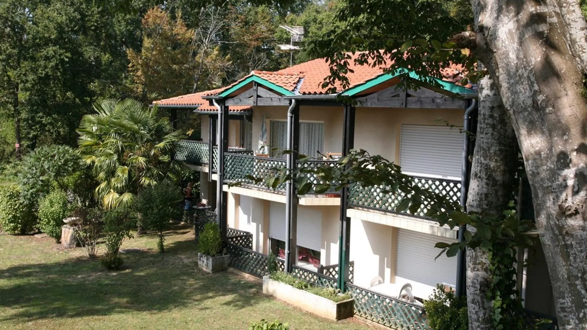 Charmant T1 Lumineux Avec Balcon Et Parking, Pour 2 Personnes - Fr-1-841-19 Barbotan-les-Thermes 0*,  Francia